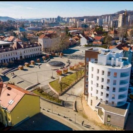 Apartman Viktoria Tuzla Eksteriør billede