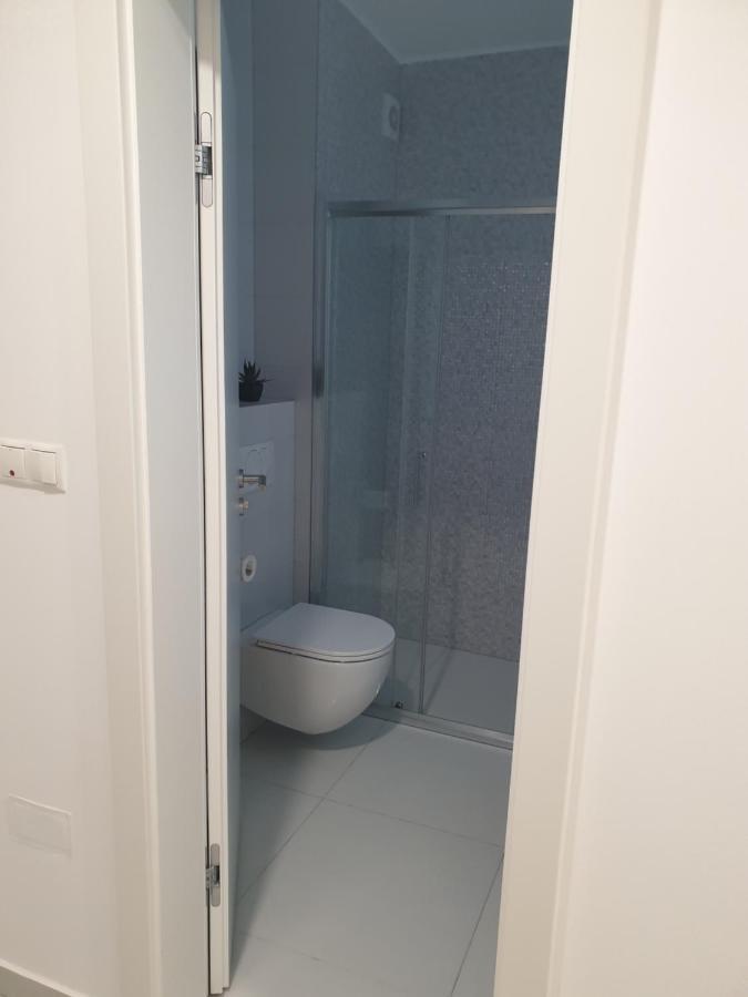Apartman Viktoria Tuzla Eksteriør billede