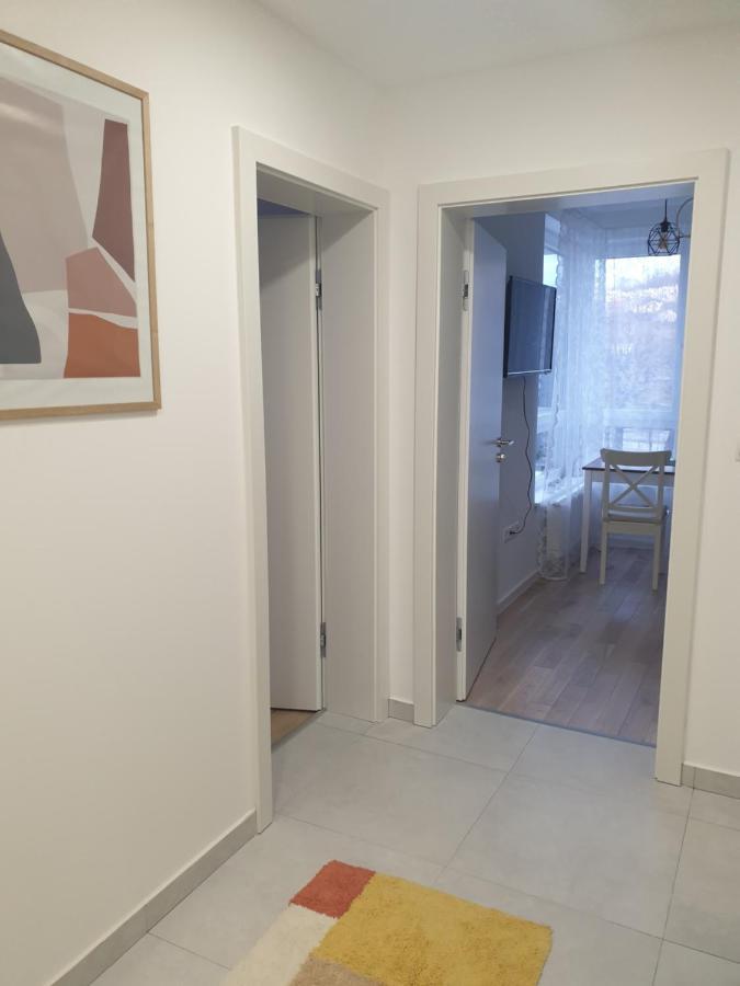 Apartman Viktoria Tuzla Eksteriør billede