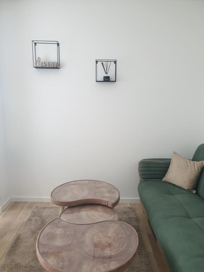Apartman Viktoria Tuzla Eksteriør billede