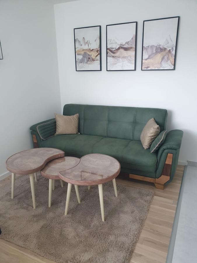 Apartman Viktoria Tuzla Eksteriør billede